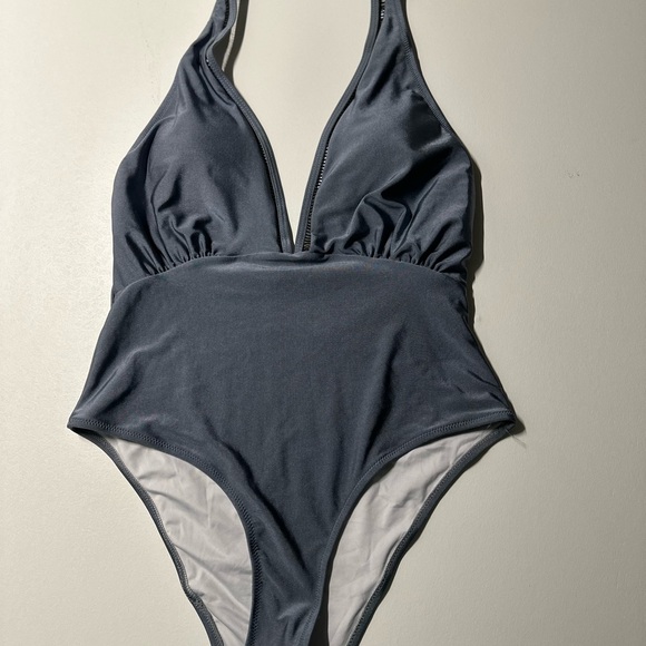 Cupshe women’s size large one piece swimsuit  tie, V-neck new‎ with tags - Picture 6 of 10